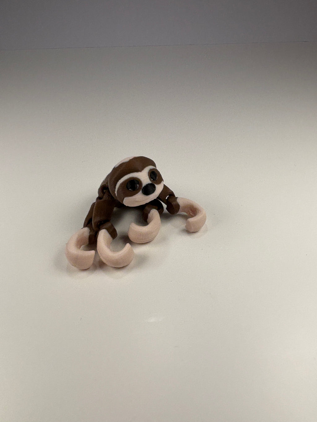 Mossy, Drømmehænger-dovendyret fra Den Hviskende Jungle